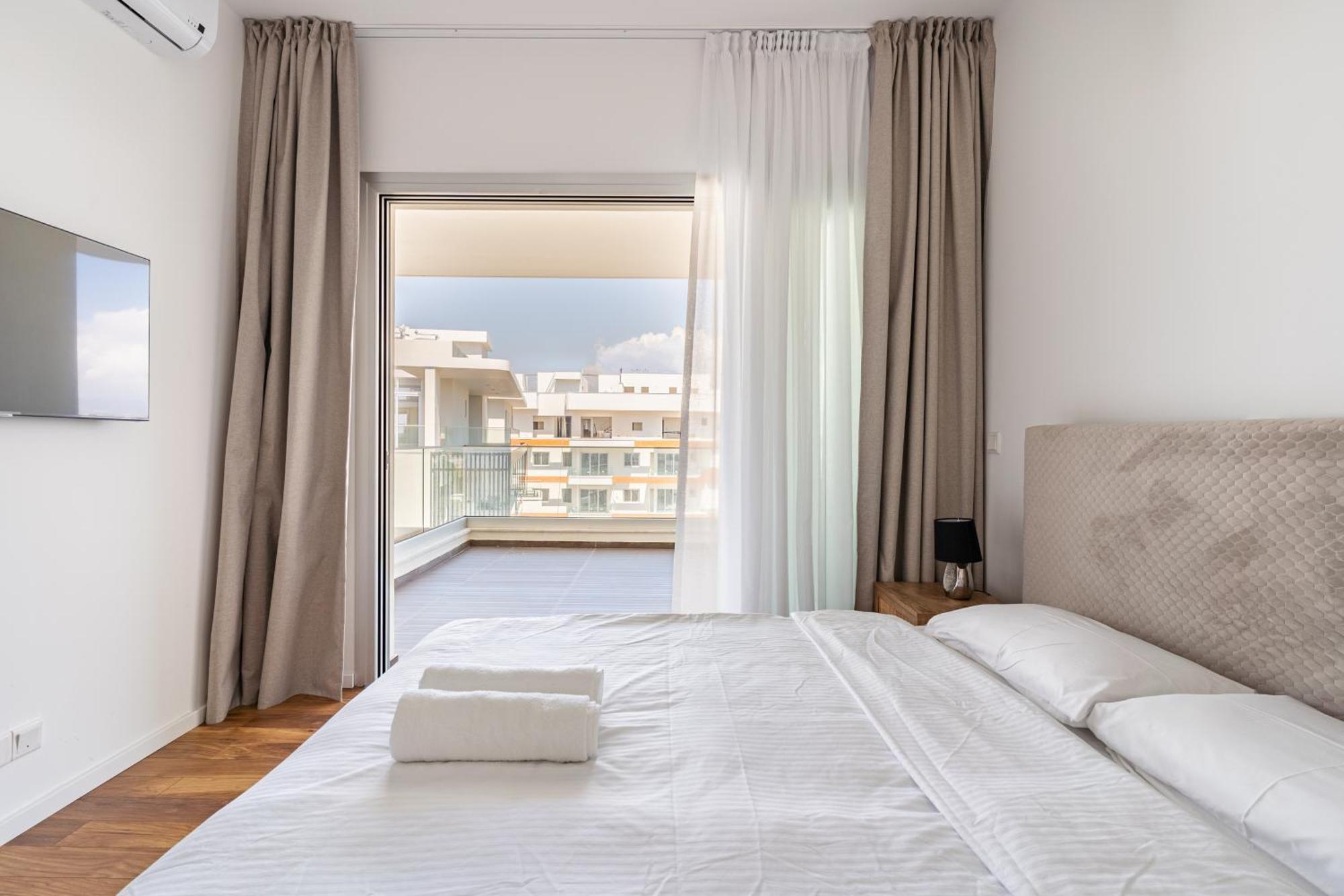 Yamas Urban Living Zakaki Pool Penthouses & Apartments Lemesós Eksteriør bilde