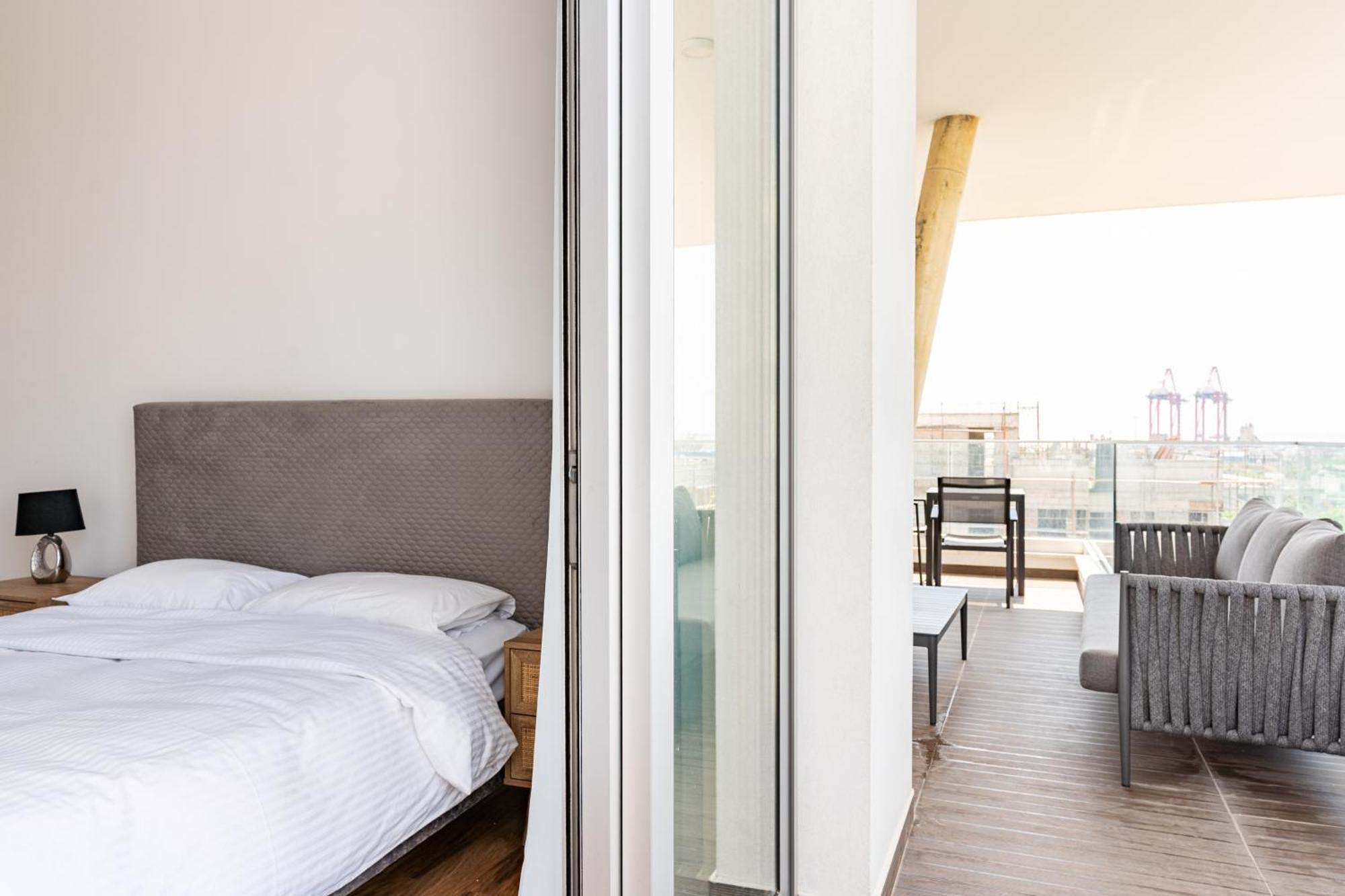 Yamas Urban Living Zakaki Pool Penthouses & Apartments Lemesós Eksteriør bilde