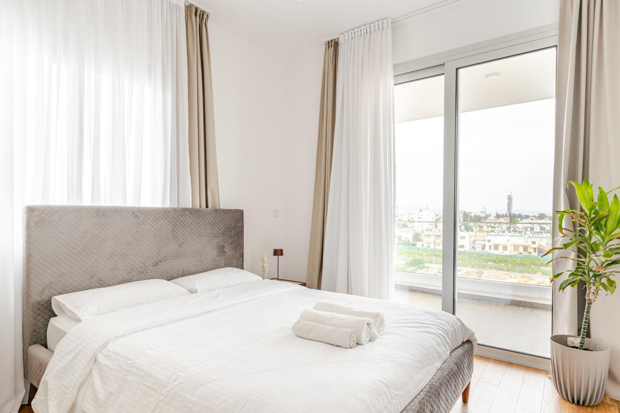 Yamas Urban Living Zakaki Pool Penthouses & Apartments Lemesós Eksteriør bilde