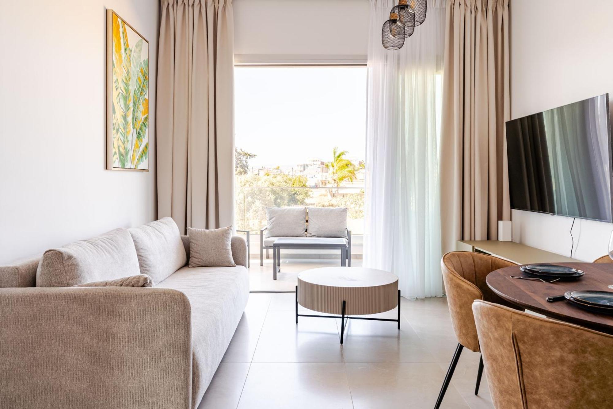 Yamas Urban Living Zakaki Pool Penthouses & Apartments Lemesós Eksteriør bilde