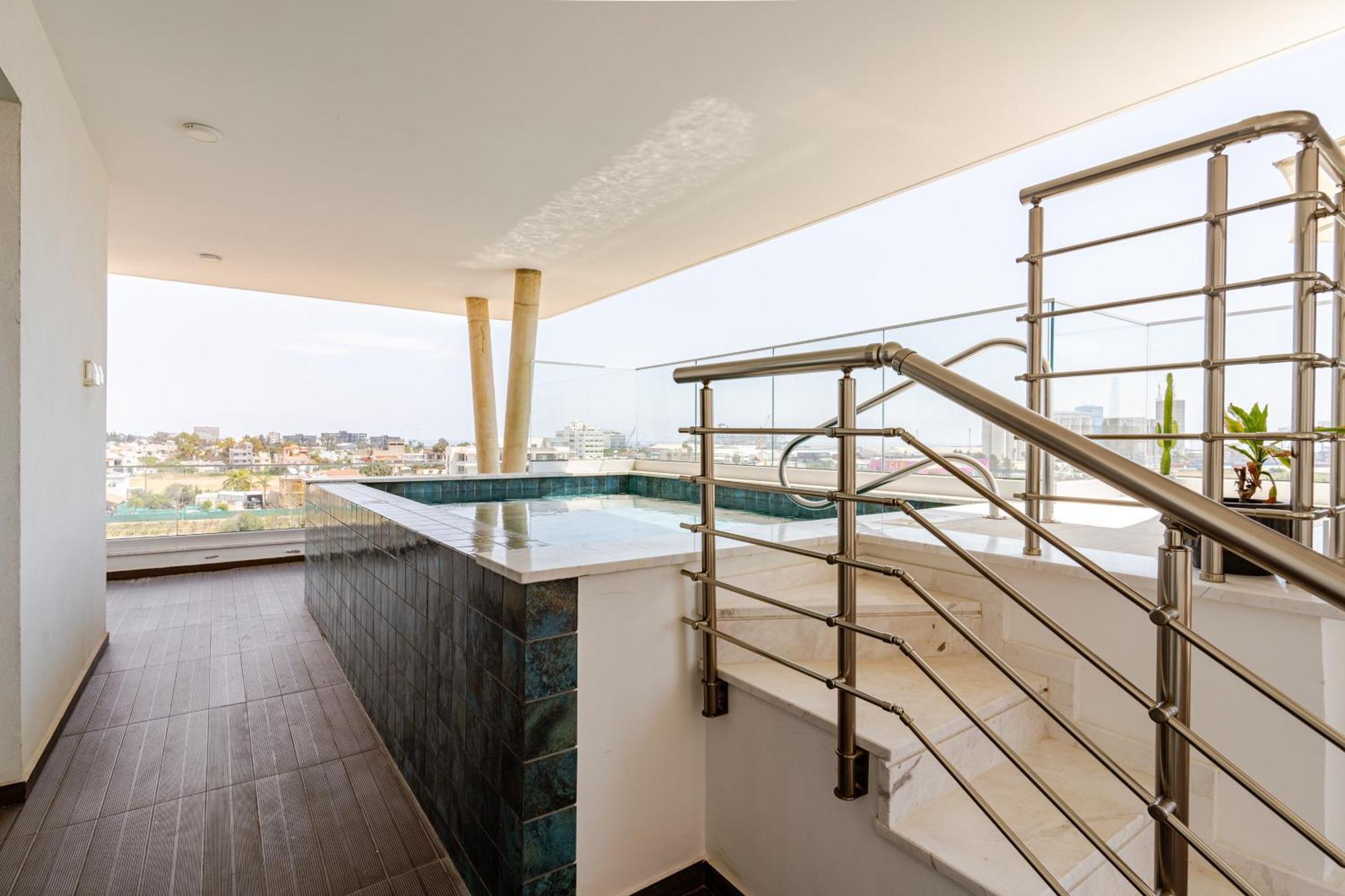 Yamas Urban Living Zakaki Pool Penthouses & Apartments Lemesós Eksteriør bilde